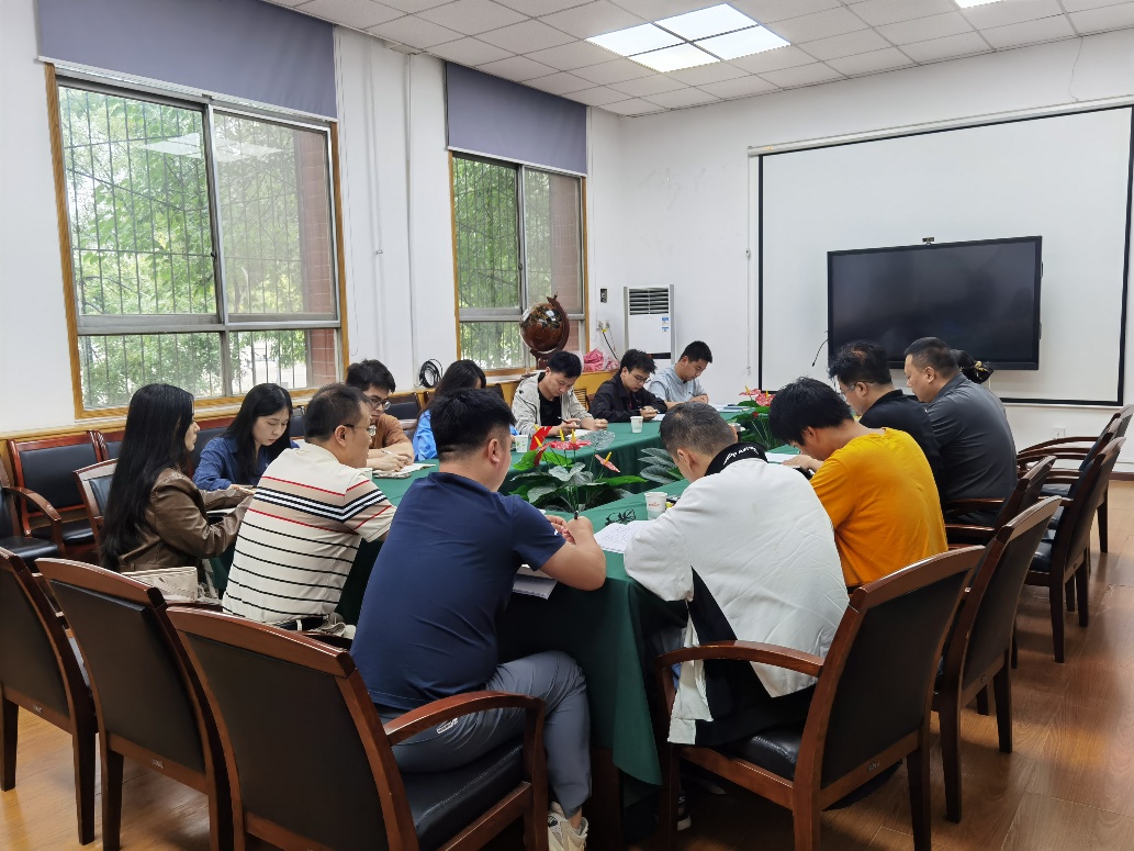 pg娱乐
召开深入贯彻中央八项规定精神学习教育总结会